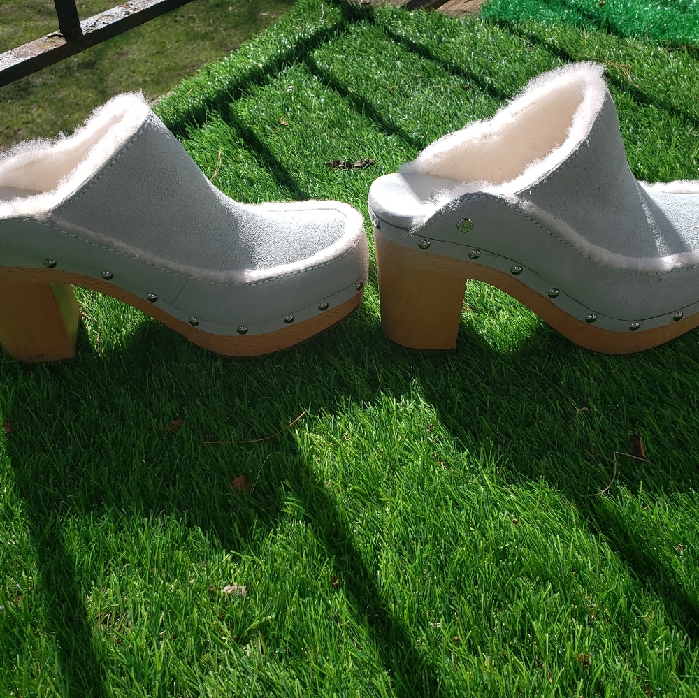 UGG Aubriana Sky Blue Womens US Size 9